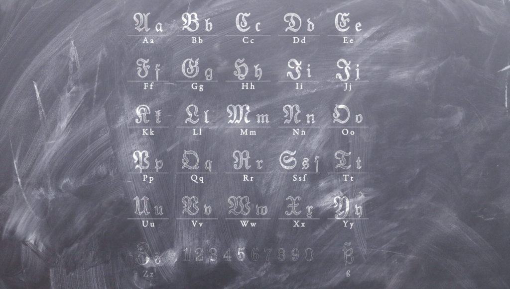 EB-Volksschule-LesenSchreiben-FrakturLesenLernen-Alphabet-1024x582.jpg