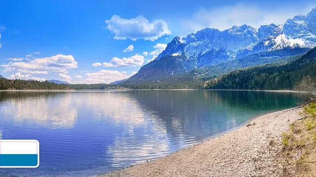 Die Zugspitze und der Eibsee.