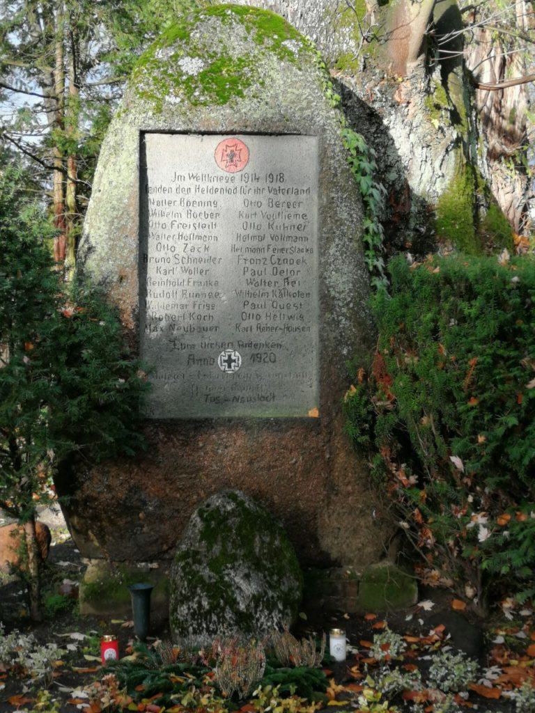 Neustaedter-Friedhof_AKB04-768x1024.jpg