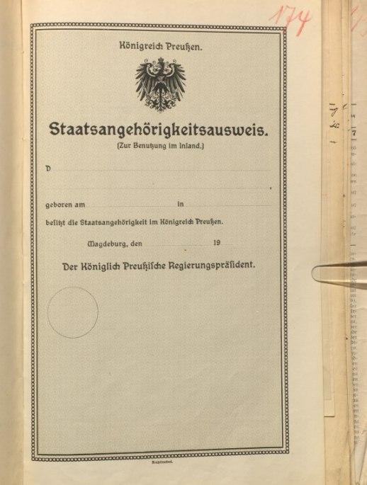 Triologie_Staatsangehoerigkeitsausweis.jpg